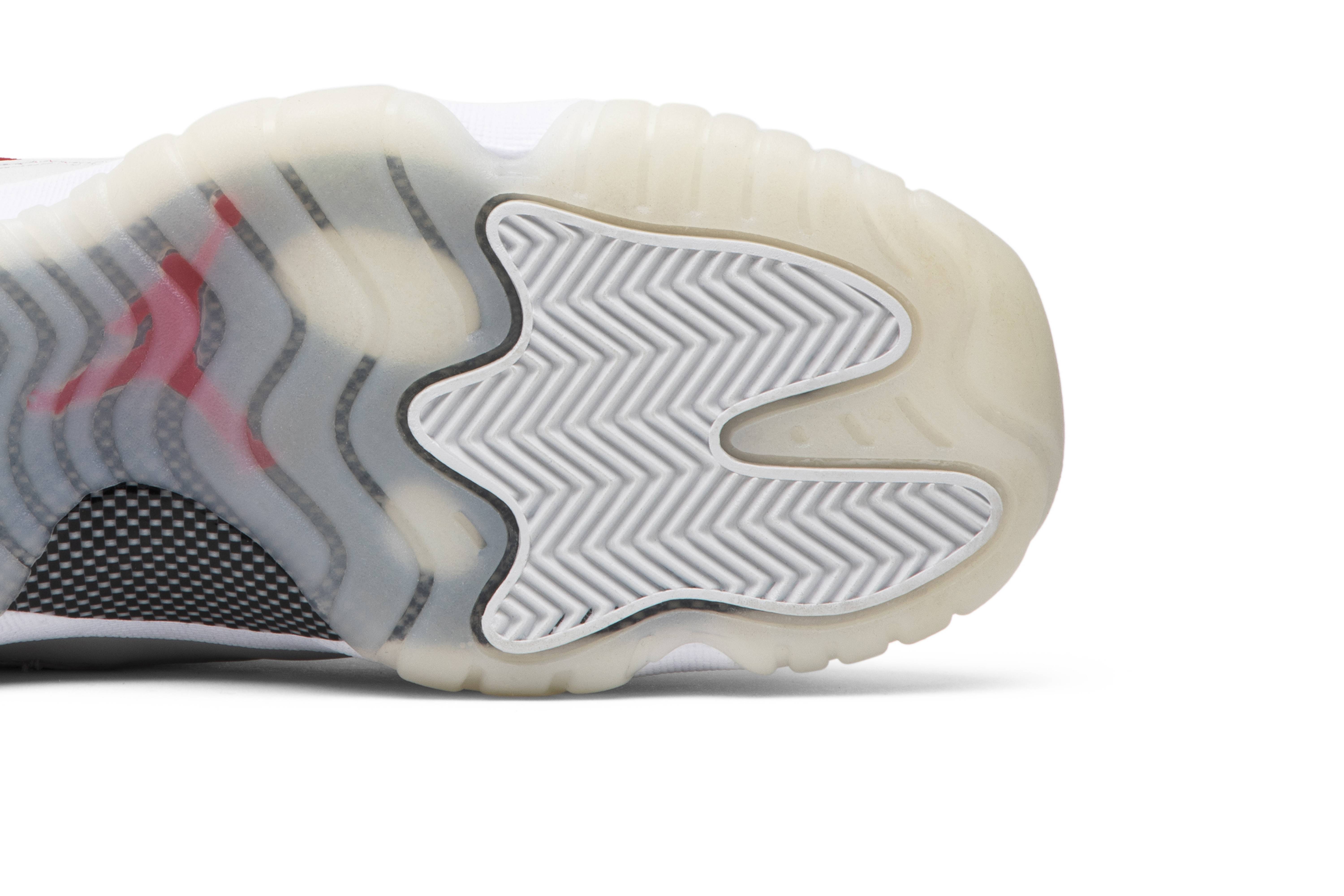 Buy Grade School Air Jordan 11 Retro Platinum Tint 378038 016 Novelship