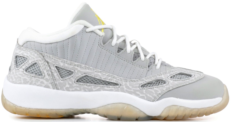 Buy GS エアジョーダン11 レトロ "シルバー" (Ea Jōdan 11 Retoro "Shirubā") 306006-072