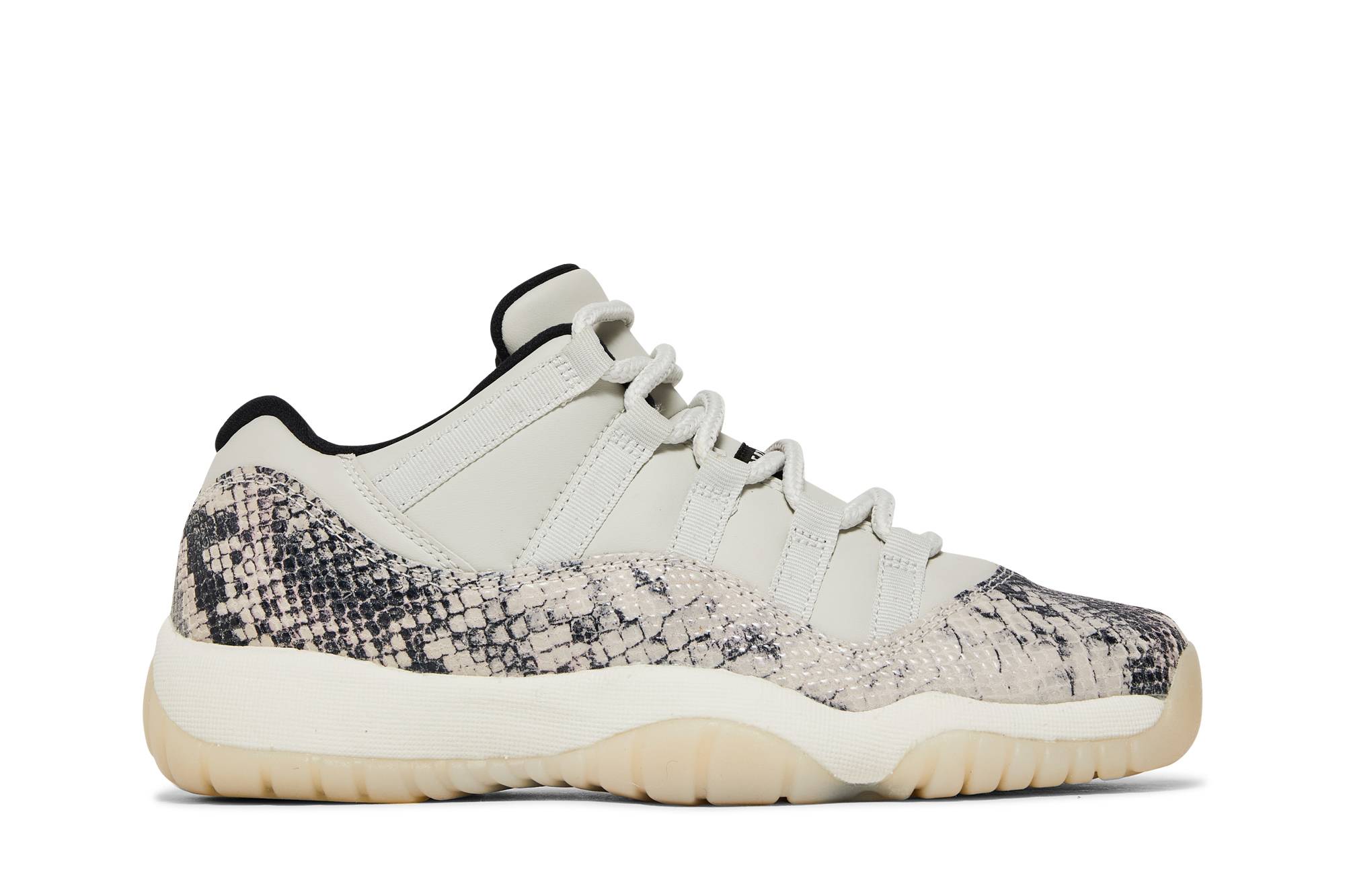 (Grade School) Air Jordan 11 Retro Low 'Light Bone Snakeskin' CD6847-002