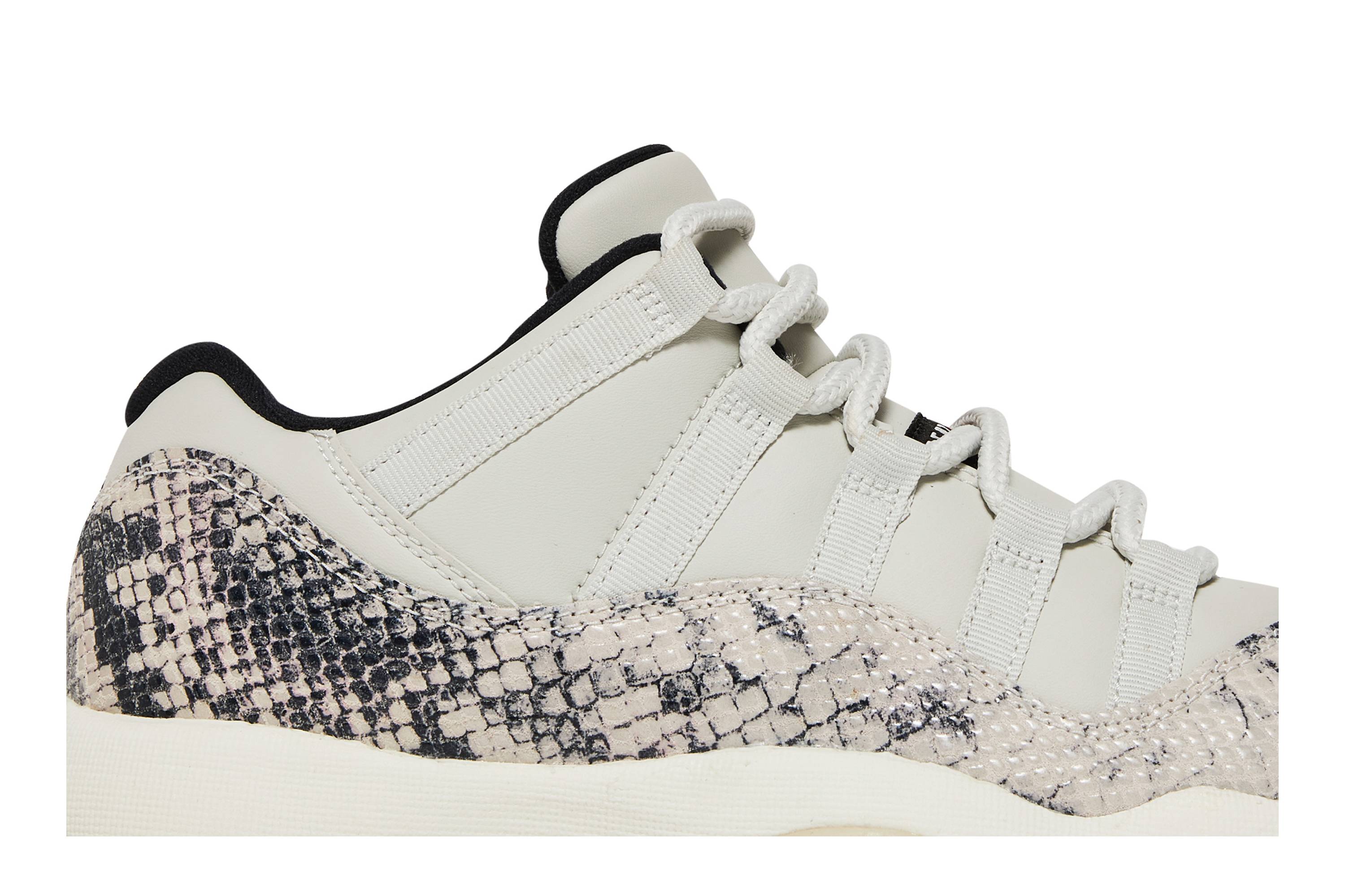 Air jordan xi light bone deals