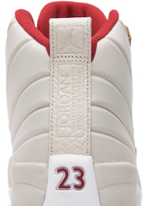 GS エアジョーダン12 レトロ GG "春節" 881428-142 Sizing GS エアジョーダン12 レトロ GG "春節" 881428-142