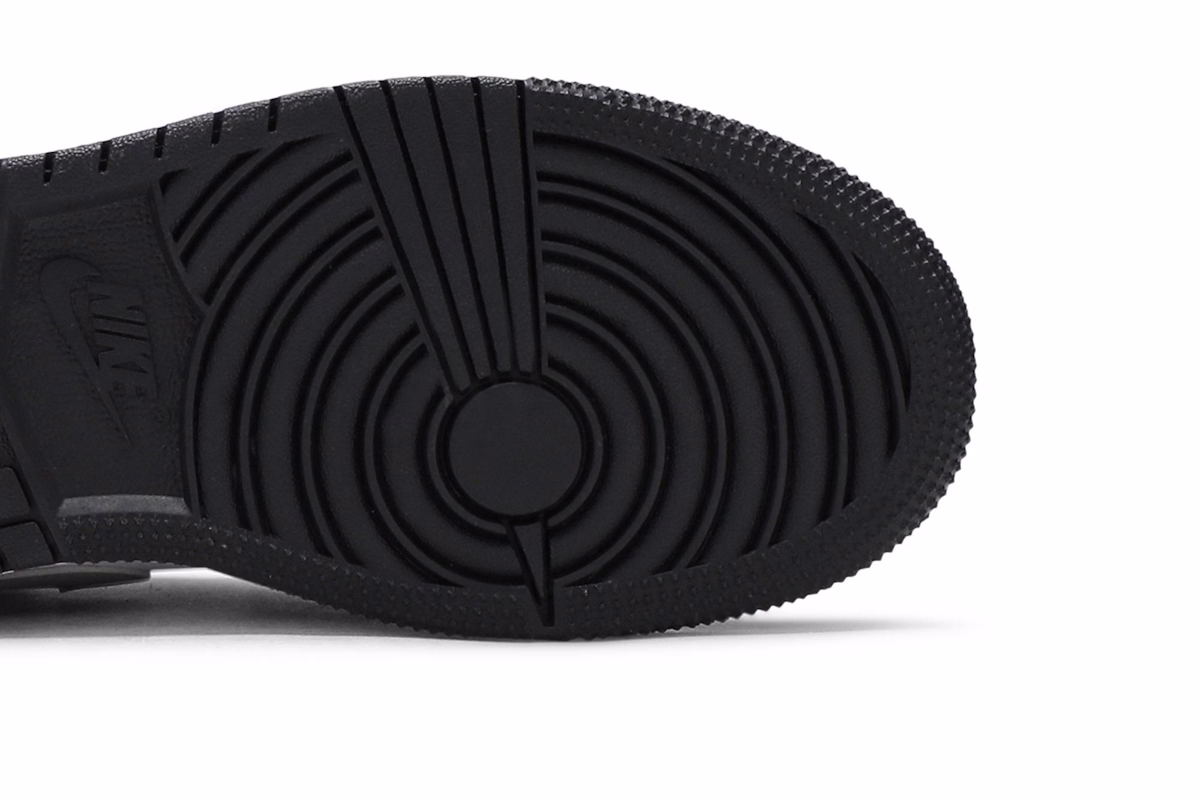 (Grade School) Air Jordan 1 Low 'Black Medium Grey' 553560-040