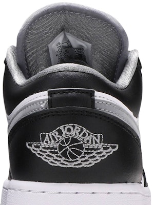 (GS) 에어 조던 1 로우 '블랙 미디움 그레이' 553560-040 Sizing (GS) 에어 조던 1 로우 '블랙 미디움 그레이' 553560-040