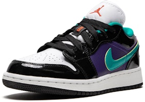 (小學年級) Air Jordan 1 Low '黑色 Turbo 綠' 553560-035 Lookbook (小學年級) Air Jordan 1 Low '黑色 Turbo 綠' 553560-035