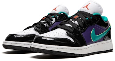 (小學年級) Air Jordan 1 Low '黑色 Turbo 綠' 553560-035 Shop (小學年級) Air Jordan 1 Low '黑色 Turbo 綠' 553560-035