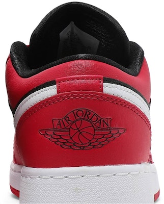 (Kanak-Kanak Sekolah) Air Jordan 1 Low 'Hitam Very Berry' 553560-061 Sizing (Kanak-Kanak Sekolah) Air Jordan 1 Low 'Hitam Very Berry' 553560-061