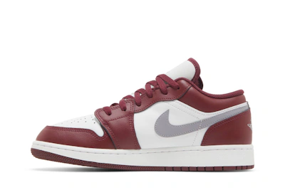 (Grade School) Air Jordan 1 Low 'Bordeaux' 553560-615