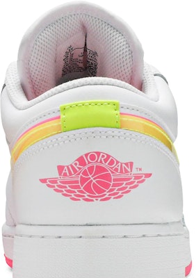 GS エア ジョーダン 1 ロー "エッジグロー" CV4610-100 Sizing GS エア ジョーダン 1 ロー "エッジグロー" CV4610-100