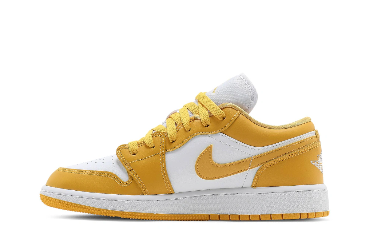 (Grade School) Air Jordan 1 Low 'Pollen' 553560-171