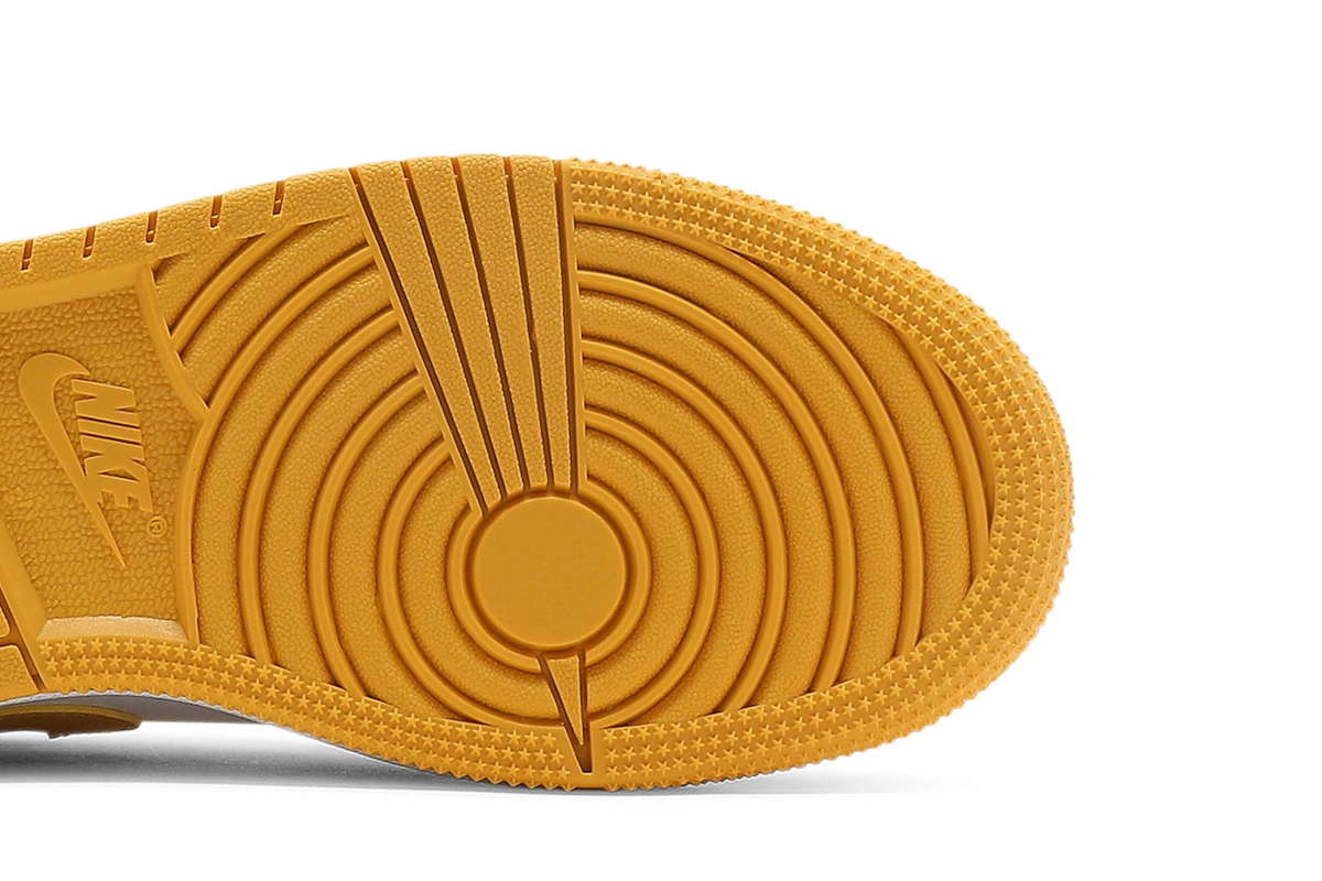 (Grade School) Air Jordan 1 Low 'Pollen' 553560-171