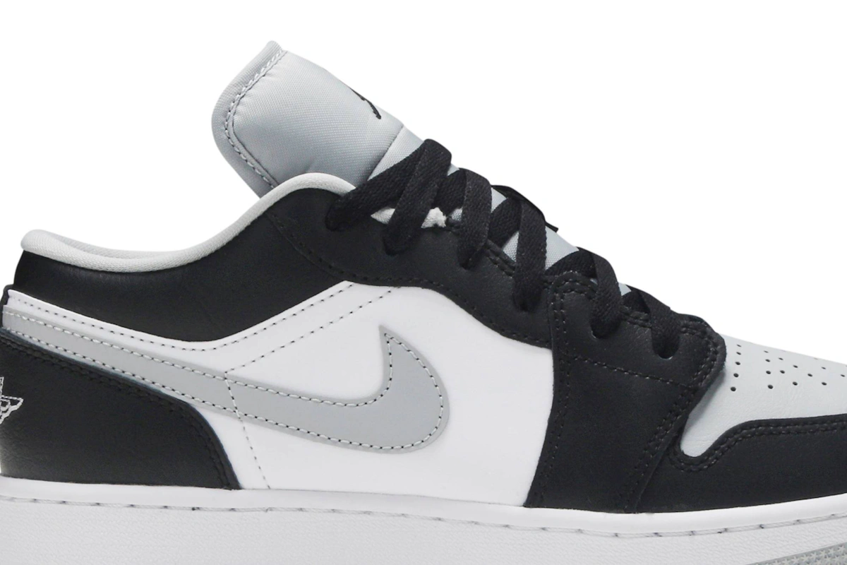 (Grade School) Air Jordan 1 Low 'Smoke Grey' 553560-039