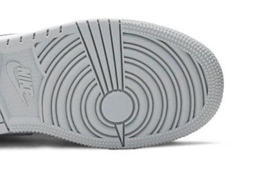 (Grade School) Air Jordan 1 Low 'Smoke Grey' 553560-039