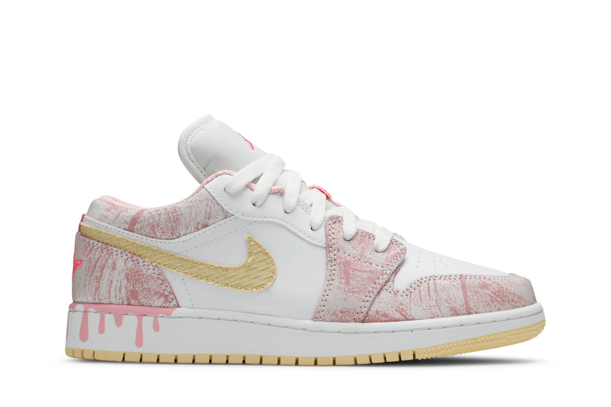 (Grade School) Air Jordan 1 Low 'Strawberry Ice Cream' CW7104-601