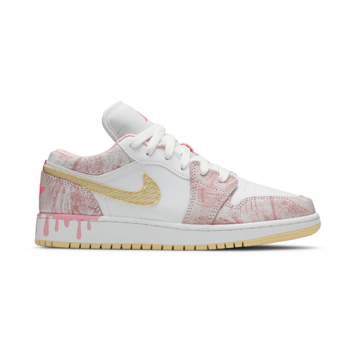 Beli (Grade School) Air Jordan Low 'Strawberry Ice Cream' CW7104
