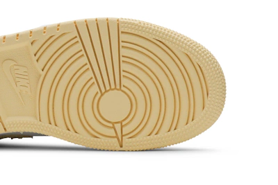 (Grade School) Air Jordan 1 Low 'Strawberry Ice Cream' CW7104-601