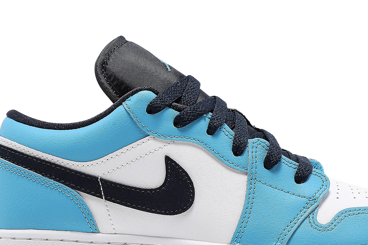 (Grade School) Air Jordan 1 Low 'UNC' 553560-144