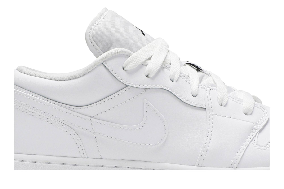 (Grade School) Air Jordan 1 Low 'White Black' 553560-101