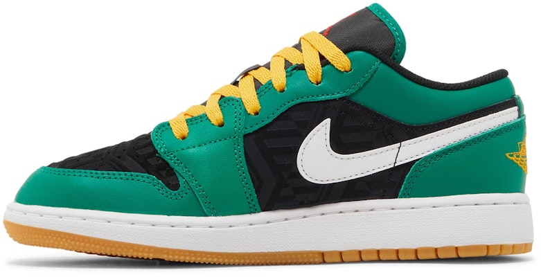 (Grade School) Air Jordan 1 Low SE 'Christmas' DQ8421-300 Lookbook (Grade School) Air Jordan 1 Low SE 'Christmas' DQ8421-300