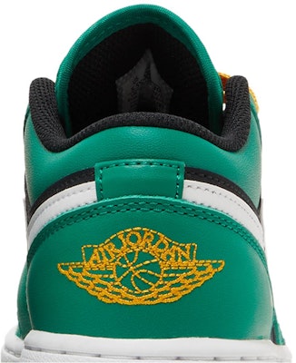 (Grade School) Air Jordan 1 Low SE 'Christmas' DQ8421-300 Sizing (Grade School) Air Jordan 1 Low SE 'Christmas' DQ8421-300