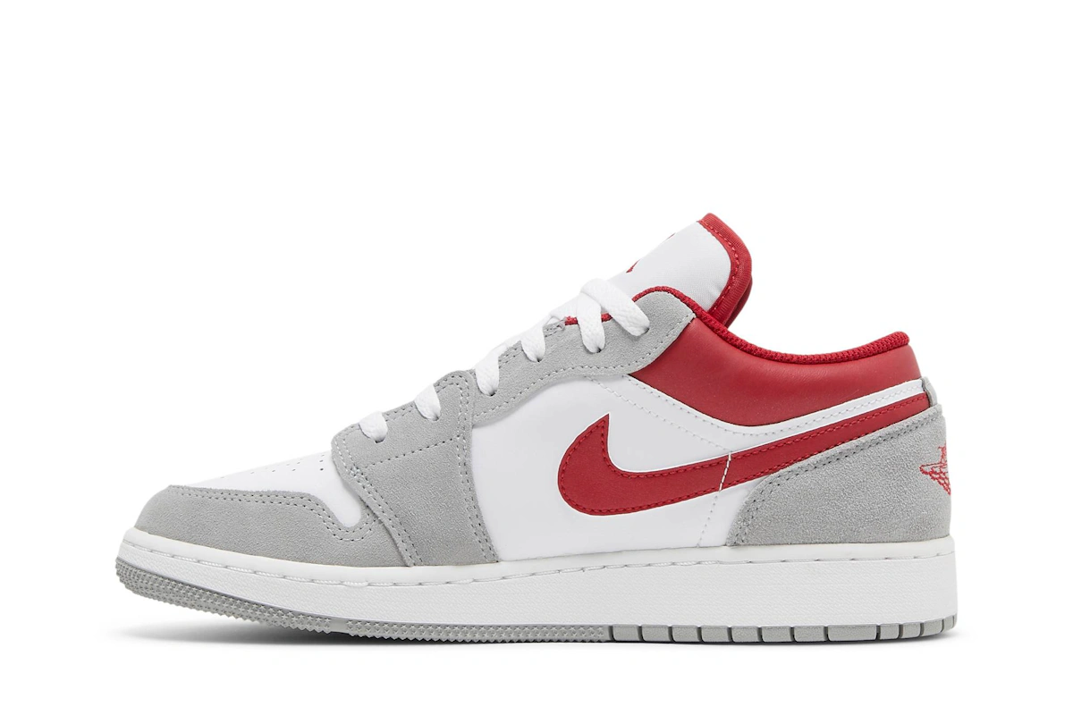 (Grade School) Air Jordan 1 Low SE 'Light Smoke Grey Gym Red' DM0589-016