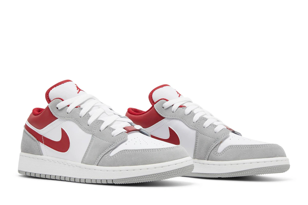 (Grade School) Air Jordan 1 Low SE 'Light Smoke Grey Gym Red' DM0589-016