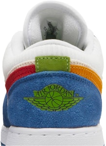 小学款 Air Jordan 1 低帮 SE '乱糟糟房间' DR6960-400 Sizing 小学款 Air Jordan 1 低帮 SE '乱糟糟房间' DR6960-400