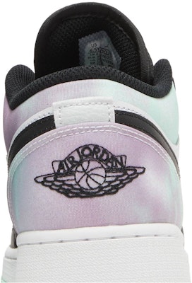 (Grade School) Air Jordan 1 Low SE 'Tie Dye' DQ2514-100 Sizing (Grade School) Air Jordan 1 Low SE 'Tie Dye' DQ2514-100