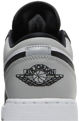 (Grade School) Air Jordan 1 Low Shadow Toe 553560-052 Sizing (Grade School) Air Jordan 1 Low Shadow Toe 553560-052