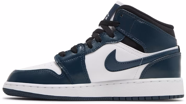 (Grade School) Air Jordan 1 Mid 'Armory Navy' 554725-411 Lookbook (Grade School) Air Jordan 1 Mid 'Armory Navy' 554725-411