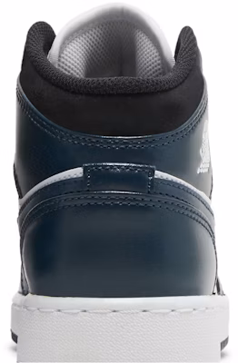 (Grade School) Air Jordan 1 Mid 'Armory Navy' 554725-411 Sizing (Grade School) Air Jordan 1 Mid 'Armory Navy' 554725-411