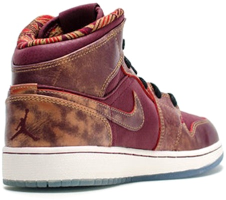 (Kanak-Kanak) Air Jordan 1 Mid 'BHM' 647562-605 Lookbook (Kanak-Kanak) Air Jordan 1 Mid 'BHM' 647562-605