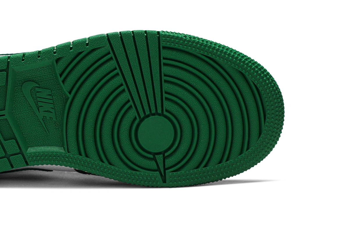 (Grade School) Air Jordan 1 Mid 'Black Pine Green' 554725-067