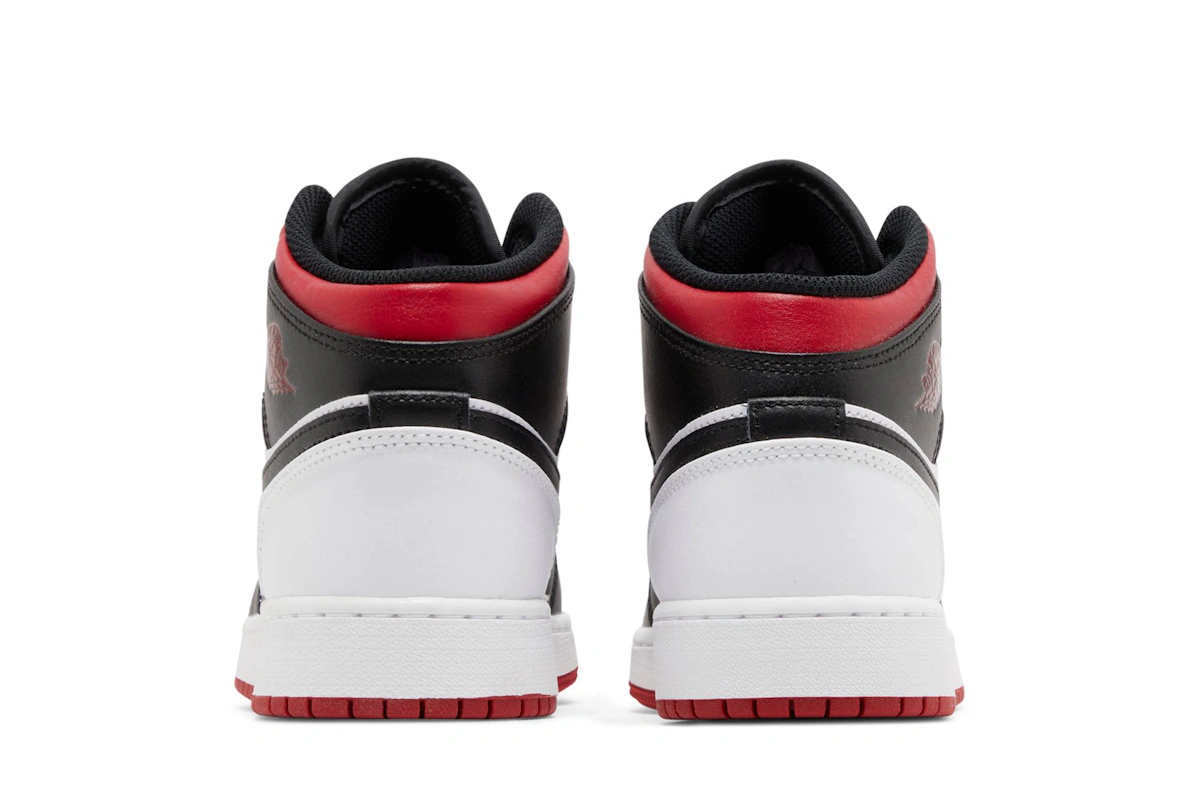 (Grade School) Air Jordan 1 Mid 'Gym Red Black Toe' DQ8423-106