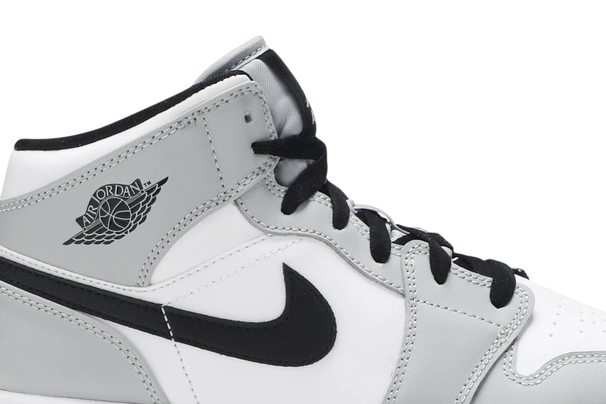 (Grade School) Air Jordan 1 Mid 'Light Smoke Grey' 554725-092