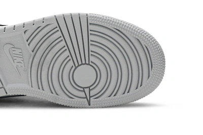 (Grade School) Air Jordan 1 Mid 'Light Smoke Grey' 554725-092