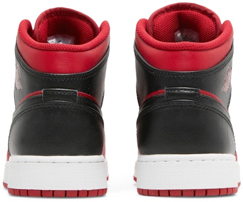 (Tingkat Sekolah) Air Jordan 1 Mid 'Reverse Bred' 554725-660 Details for (Tingkat Sekolah) Air Jordan 1 Mid 'Reverse Bred' 554725-660