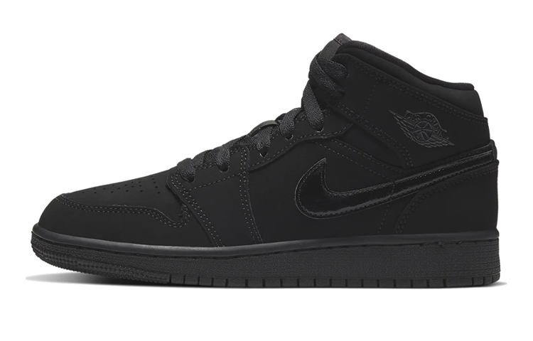 Buy (Año Escolar) Air Jordan 1 Mid 'Triple Black' zapatillas escolares negras. 554725-056