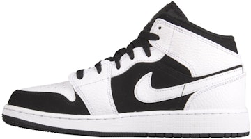 (Grade School) Air Jordan 1 Mid 'White Black' 554725-113 (Grade School) Air Jordan 1 Mid 'White Black' 554725-113