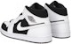 (Kanak-Kanak) Air Jordan 1 Mid 'Putih Hitam' 554725-113
