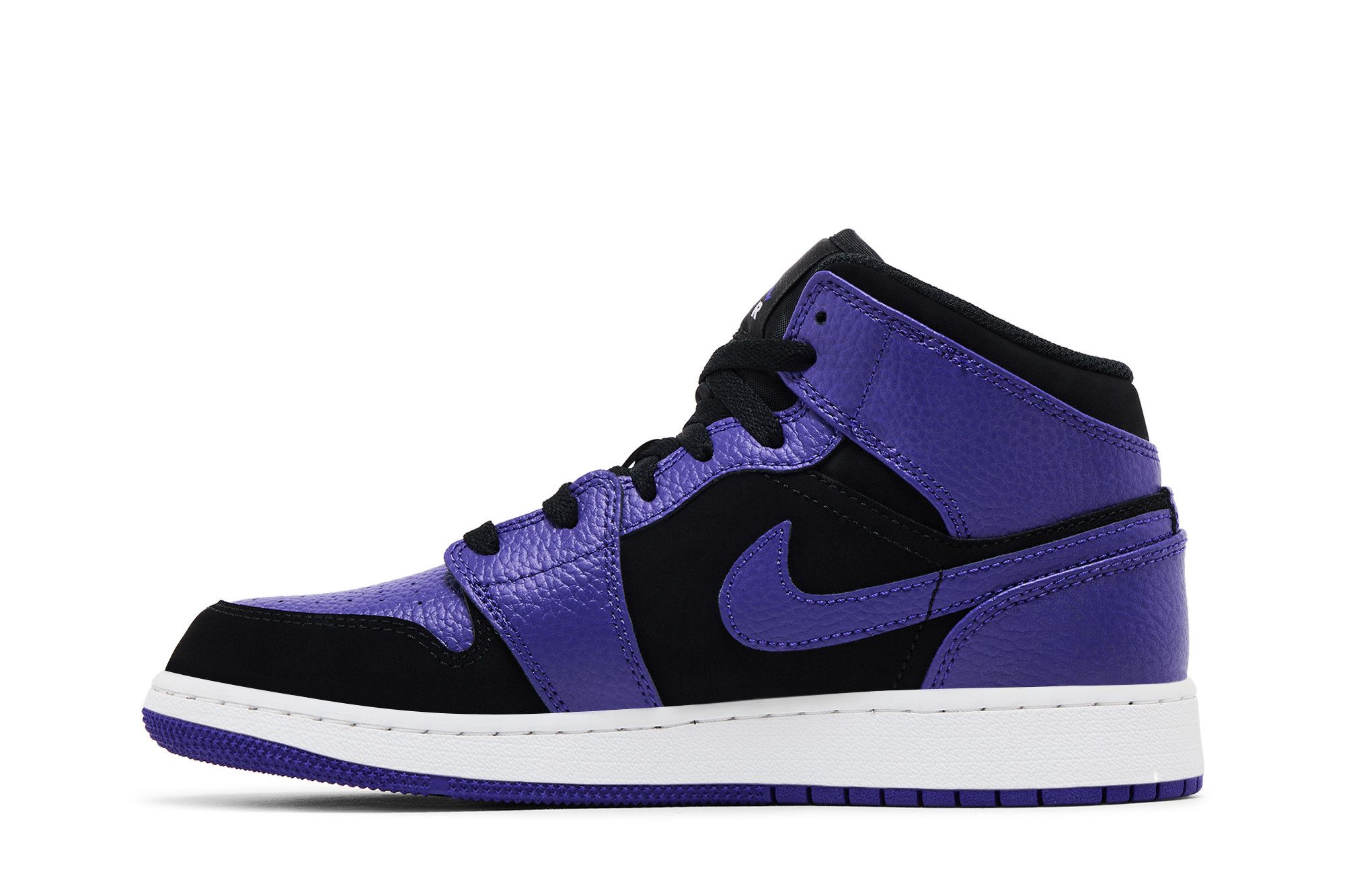 Lookbook (Academia) Air Jordan 1 Mid Negro Dark Concord 554725-051