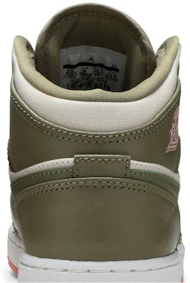 (Grade School) Air Jordan 1 Mid GG 'Bleached Coral' 555112-225 Sizing (Grade School) Air Jordan 1 Mid GG 'Bleached Coral' 555112-225