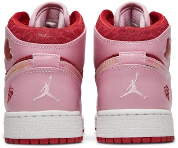 (Anak SD) Air Jordan 1 Mid Premium 'Hari Valentine' 579748-607 Details for (Anak SD) Air Jordan 1 Mid Premium 'Hari Valentine' 579748-607
