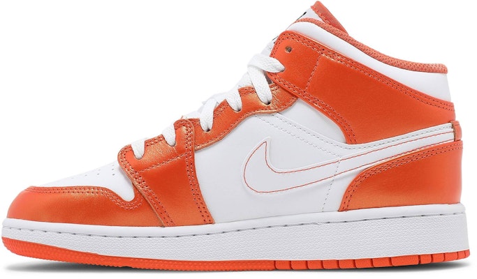 (Kanak-Kanak Sekolah) Air Jordan 1 Mid SE 'Electro Orange' DM4228-800 Lookbook (Kanak-Kanak Sekolah) Air Jordan 1 Mid SE 'Electro Orange' DM4228-800