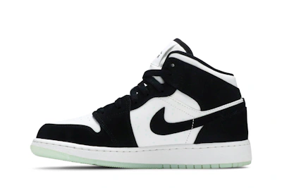 (Grade School) Air Jordan 1 Mid SE 'Glow in the Dark Panda' BQ6931-103