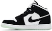 Lookbook (Kanak-kanak) Air Jordan 1 Mid SE 'Glow in the Dark Panda' BQ6931-103