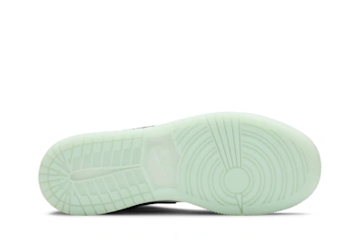 (Grade School) Air Jordan 1 Mid SE 'Glow in the Dark Panda' BQ6931-103