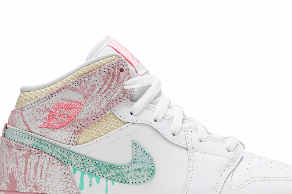 (Grade School) Air Jordan 1 Mid SE 'Ice Cream' DD1666-100