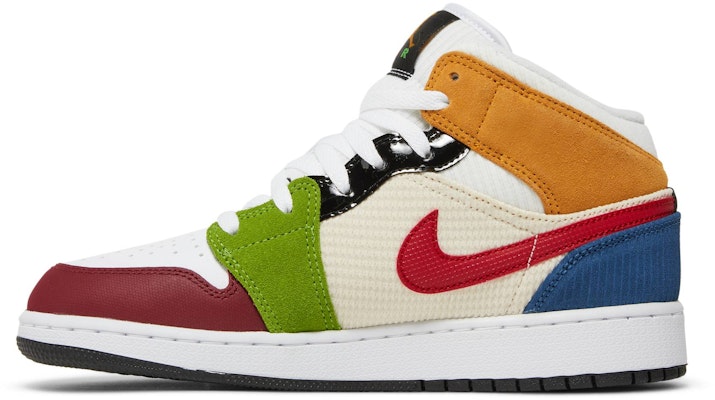(Grade School) Air Jordan 1 Mid SE 'Messy Room' DR6957-100 Lookbook (Grade School) Air Jordan 1 Mid SE 'Messy Room' DR6957-100