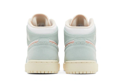 (Grade School) Air Jordan 1 Mid SE 'Pink Oxford' DZ5361-100