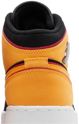 (Grade School) Air Jordan 1 Mid SE 'Vivid Orange' FJ4924-008 Sizing (Grade School) Air Jordan 1 Mid SE 'Vivid Orange' FJ4924-008